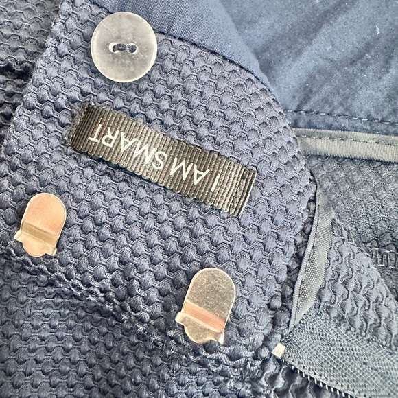 Maurices Navy Blue Lo Rise Textured‎ Shorts Size 9/10 faux cuff - Picture 7 of 8